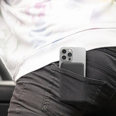 Buy Mophie Snap+ Juice Pack Mini Magnetic Portable Wireless Charger 5,000mAh from Vmart in Pakistan