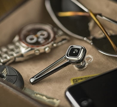 Buy Plantronics Discovery 925 from Vmart in Pakistan
