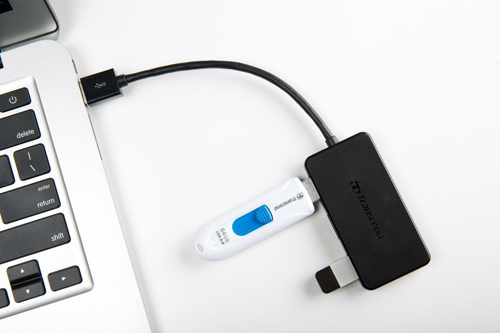 Buy Transcend USB 3.0 4-Port Hub from Vmart in Pakistan