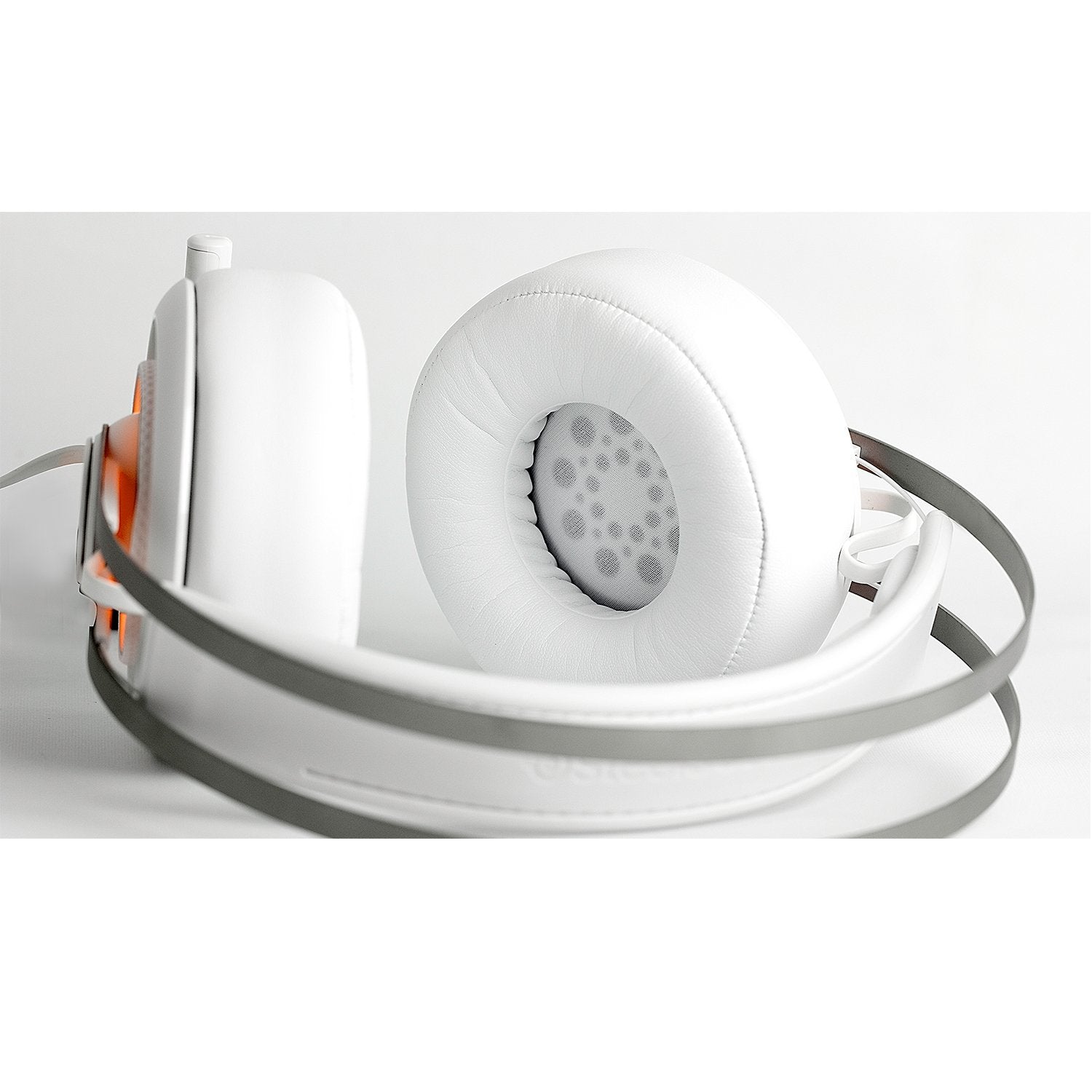 Buy SteelSeries Siberia Elite Headset (White) from Vmart in Pakistan