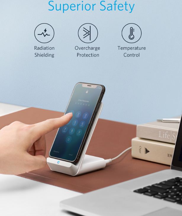 Anker PowerWave 7.5 Stand With Internal Cooling Fan