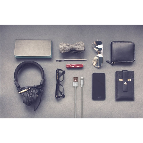 Buy Targus Aluminium Series Lightning to USB Cable - Silver from Vmart in Pakistan